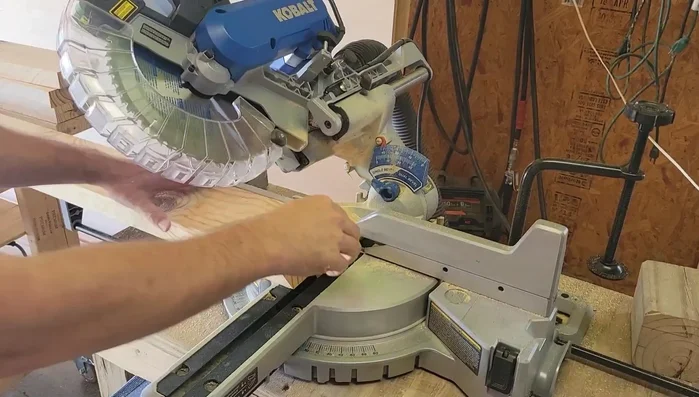 Cut decorative angles for the feet and table top supports.