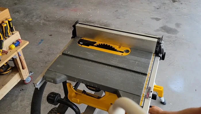 Glue oak to the inside of the gaming well.