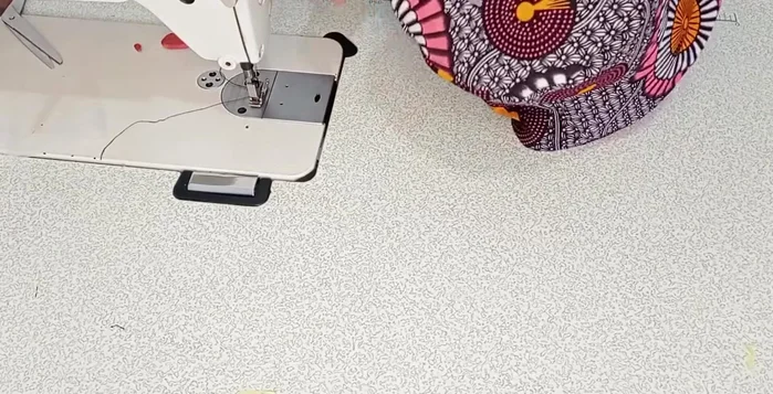 Add optional decorative stitch lines to the brim.