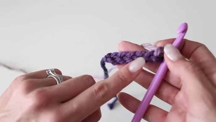 Repeat steps 3 until the cuff reaches your desired length (measure around your head).