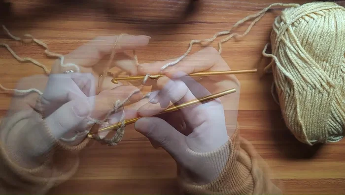 Chain 1 and fasten off.