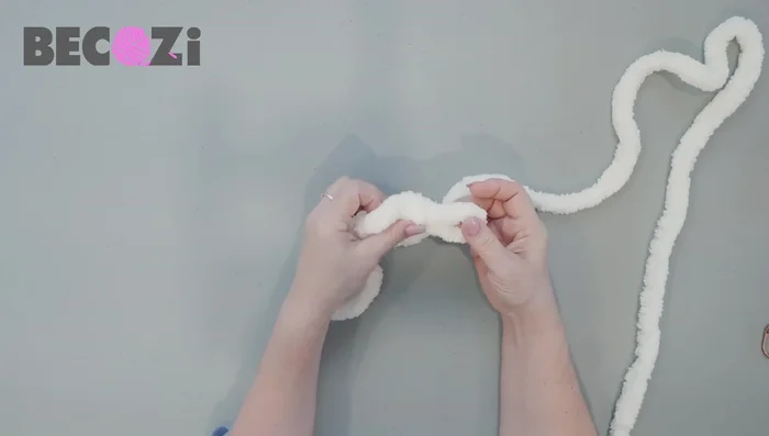 Continue casting on: Repeat the process until you have the desired number of stitches (14 or 12).