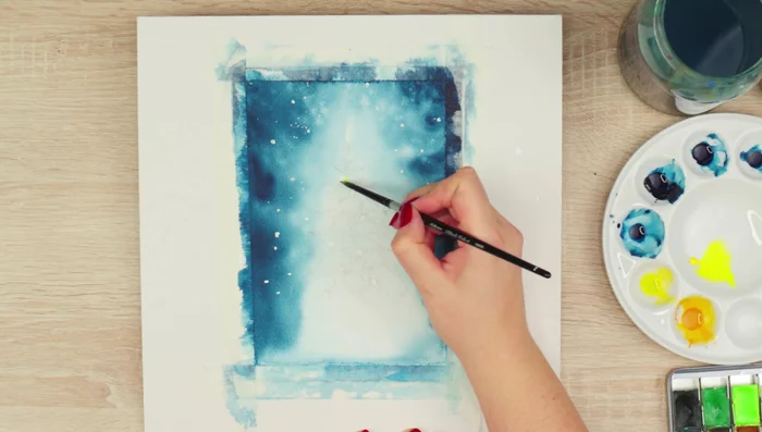 Let the ornament paint dry completely.