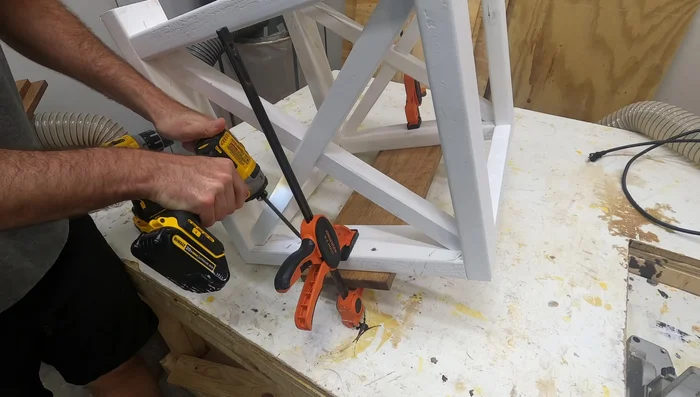 Attach the tabletop to the frame: