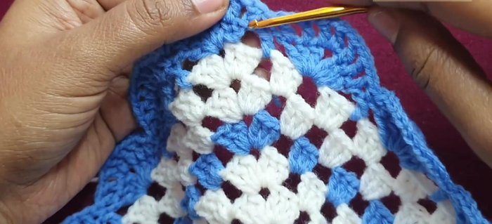 Final round with white yarn: Join white yarn, chain one, single crochet in each chain one space, chain four, make a picot, single crochet in the next chain one space. Repeat around.