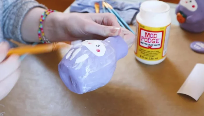 Seal the paint with Mod Podge.