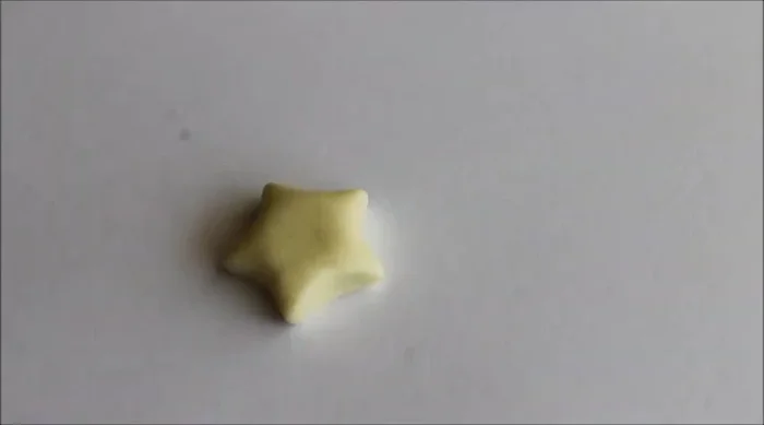 Add a face and an eye pin (optional) before baking.