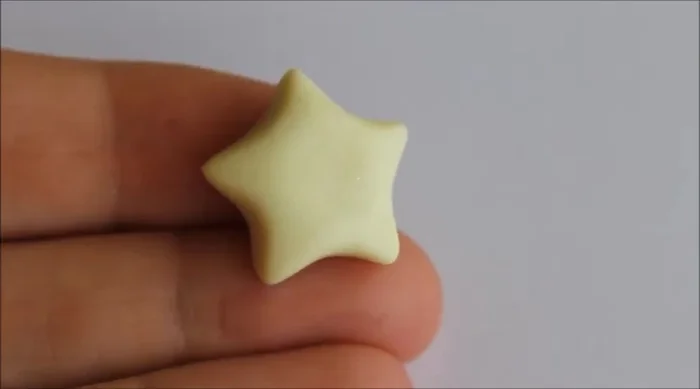 Add a face and an eye pin (optional) before baking.