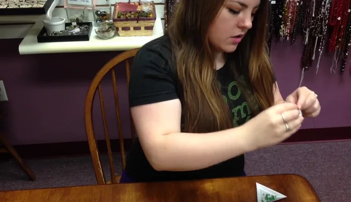 Cut eight pieces of wire: Cut a long wire (arm's length or slightly shorter), fold it in half, cut it in half. Repeat with another long wire.