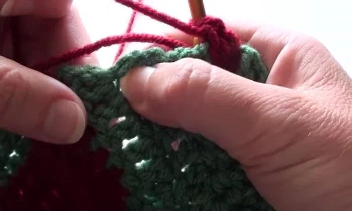 Repeat steps 4 and 5 along the entire edge.