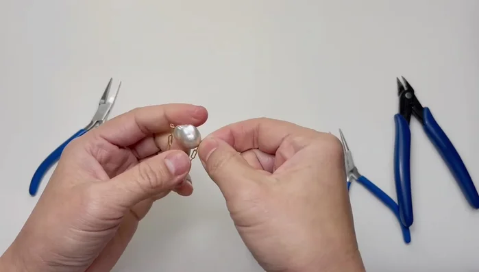 Trim excess wire. Adjust to remove sharp edges and ensure a smooth finish.