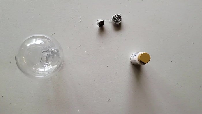 Swirl rubbing alcohol on the entire inside of the ornament and let it dry completely.