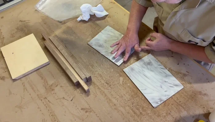 Plane the lid to the correct thickness and cut it to the proper width and length using the table saw.