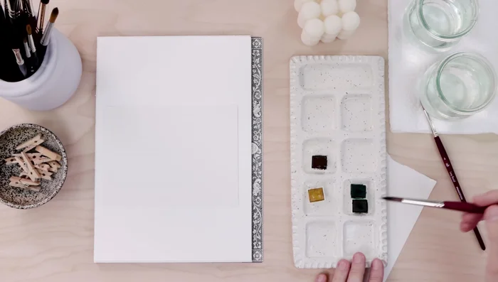 Transfer wet paint onto your palette.