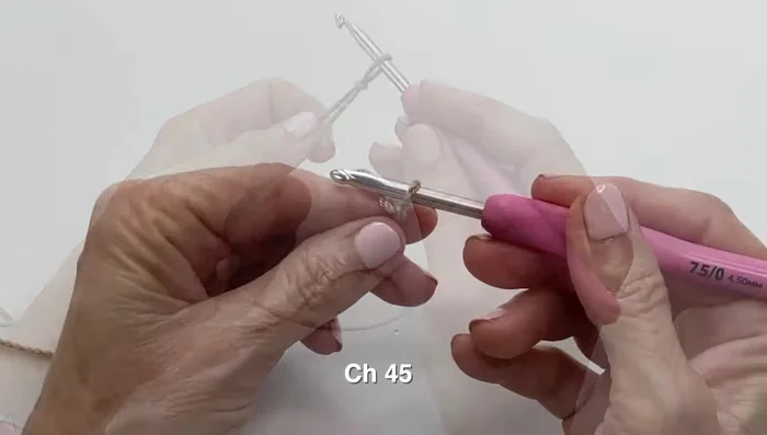 Begin by making a slip knot on your hook and chaining 45 (36 + 1 + 8). The additional 8 makes the first corner.