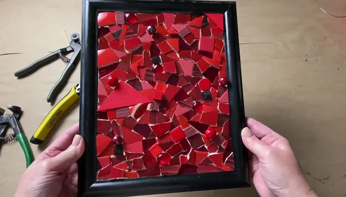 Let it dry: Allow the mosaic to dry for at least 24 hours.