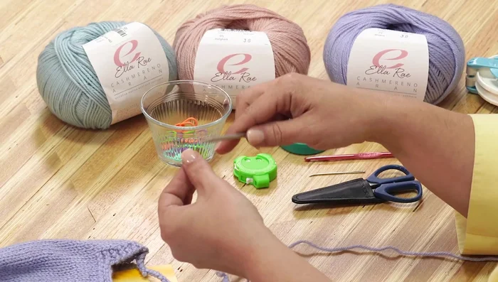 Knit the last stitch.