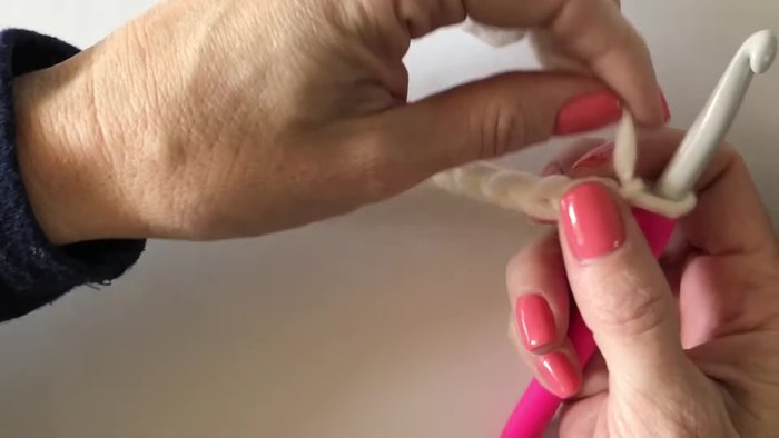 Chain 61 stitches (a pattern repeat of 29 + 3 for customization).