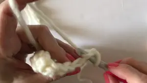 Beginner-Friendly Chevron Blanket: Deep Peak Crochet Tutorial