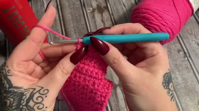 Single crochet in the last stitch of the chain-5, then two more single crochets in the same stitch (corner).