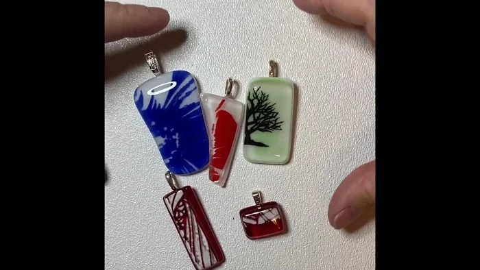 Experiment with simple or complex designs.