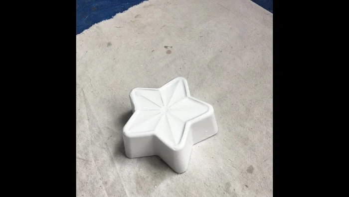 Let the red spray paint dry completely. Apply a second coat if needed.