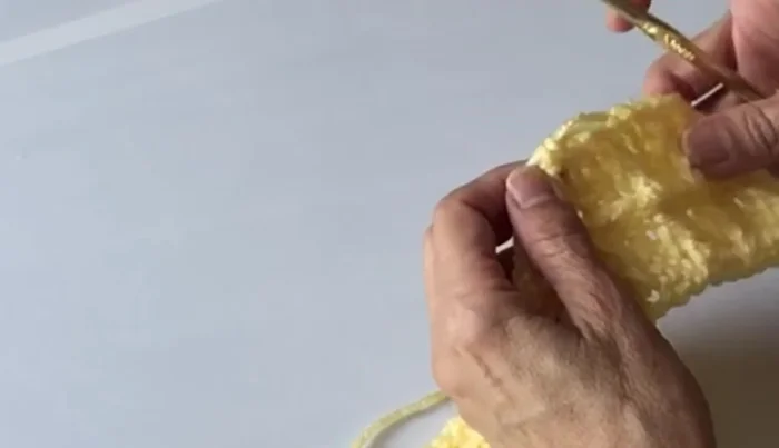 Repeat rows 2 and 3 for a total of 30 rows.