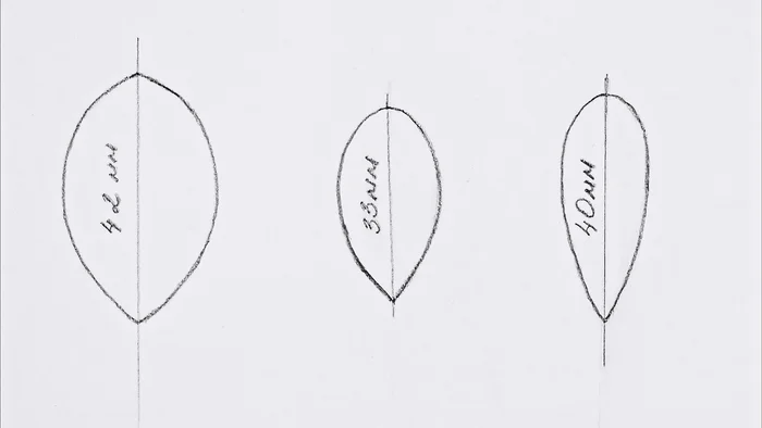 Glue the other two wings to the back of the first two wings.