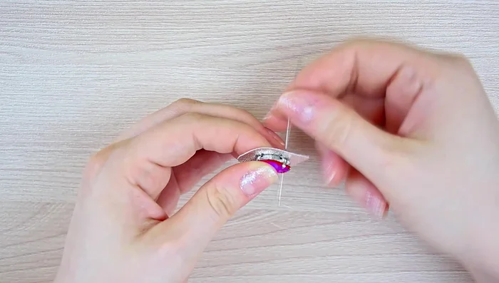 Glue the other two wings to the back of the first two wings.