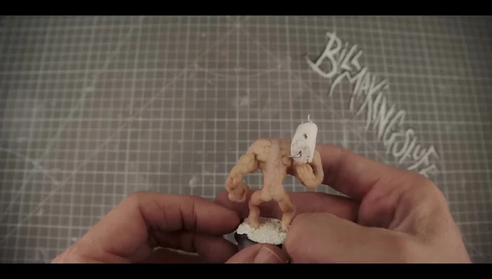 Bake the miniature in the oven (135°C for at least 20 minutes).