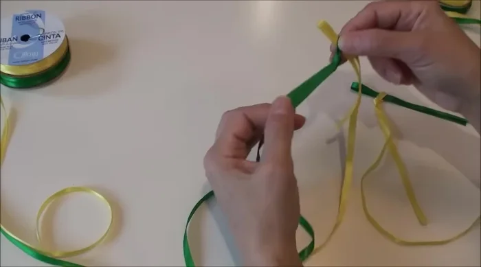 Arrange the pairs: Lay your pairs in the correct order, ensuring your chosen outside color is on the outside.