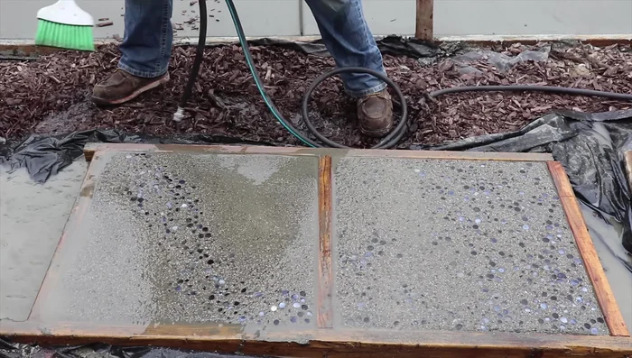 Let the stepping stones dry overnight. 