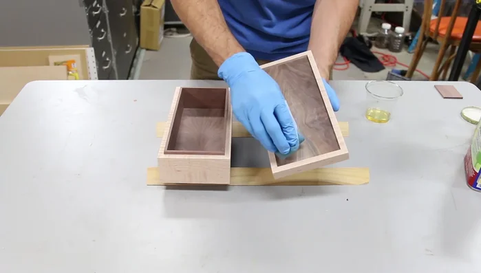 Finish: Apply six coats of 50% shellac finish with a rag. Let dry completely.