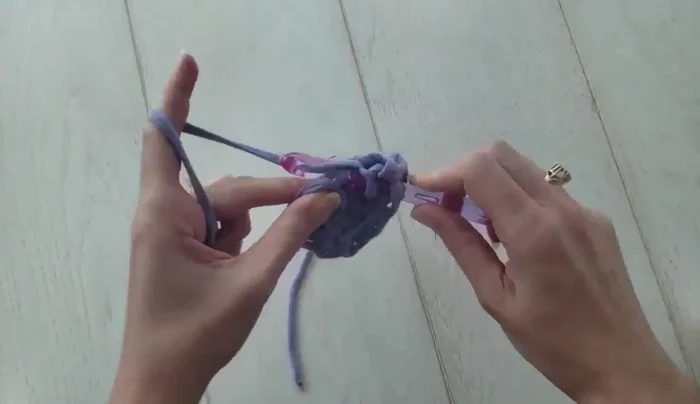 Add a stitch marker to mark the beginning of round 2.