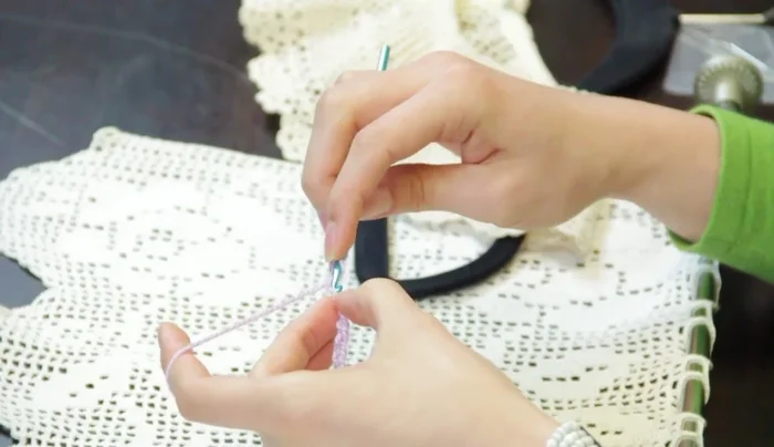 Single crochet in the next chain stitch.