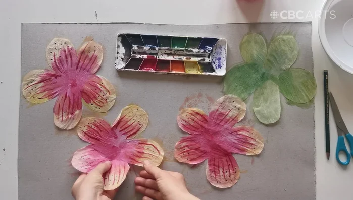 Let the painted shapes dry.