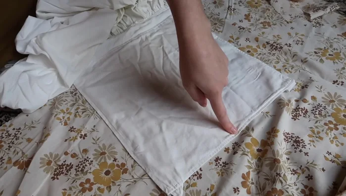 Measure and cut the straps (approx. 43-44 inches long x 4 inches wide).