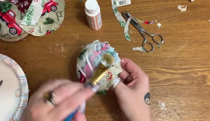 Let the Mod Podge dry completely: