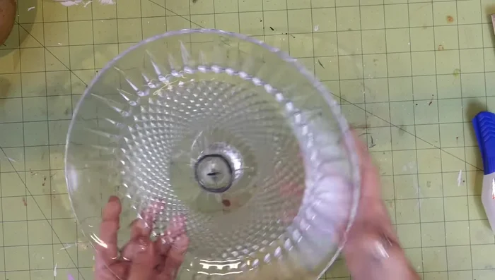 Clean the cake stand with soap and water before use. (Optional: run through dishwasher to test glue durability)