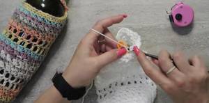 Crochet a Wine Bottle Cozy: A Beginner-Friendly Tutorial