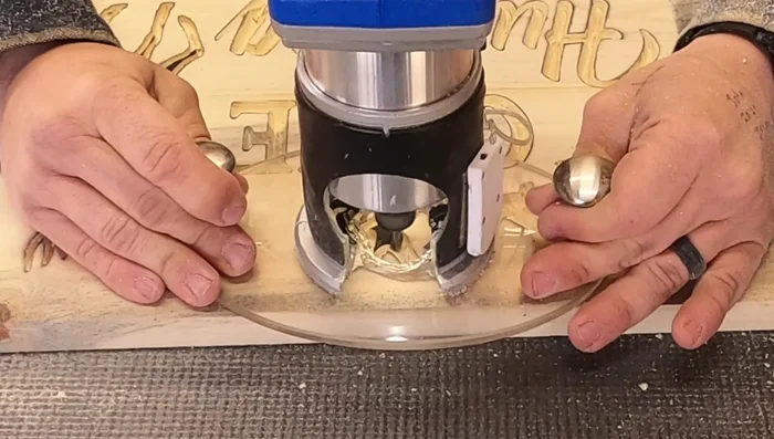 Use a 90° bit (3/16 inch) to remove remaining wood in images and details.