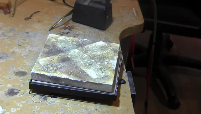 Use an aggressive brush wheel to remove any remaining copper oxidation.