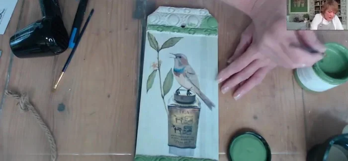 Paint the back of the tag and seal the entire piece.