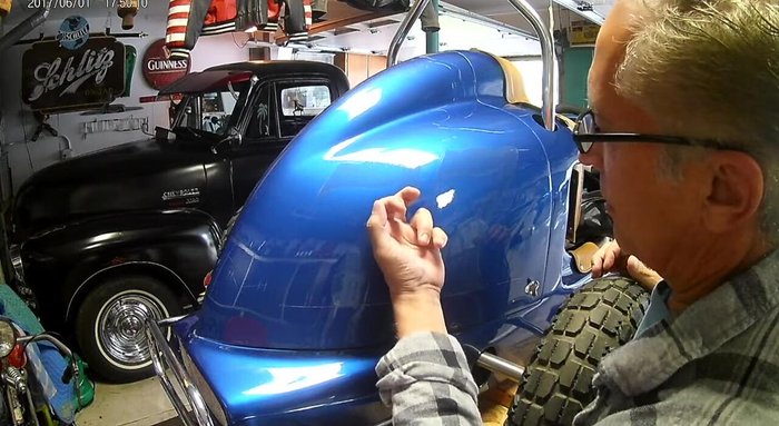 Use a fresh cotton ball to lightly spin and score the gold leaf, adding shimmer and a nice touch. Overlap circles slightly for a better look.