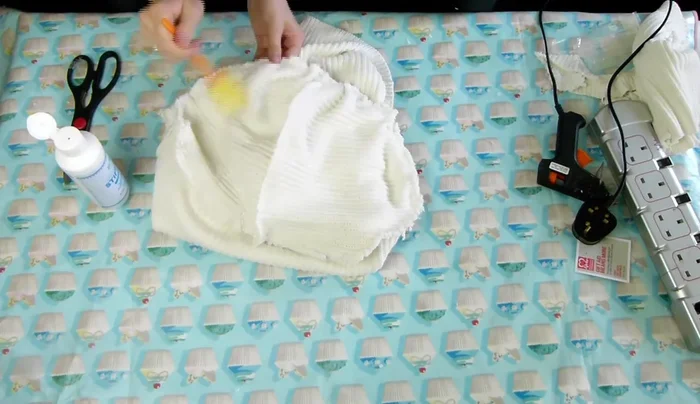 Apply several coats of fabric stiffener or PVA glue to all sides of the basket to add sturdiness.