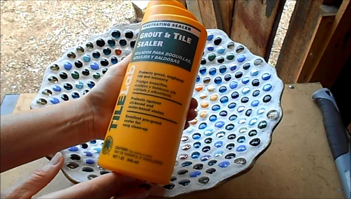 Let the sealer dry for a few more days.