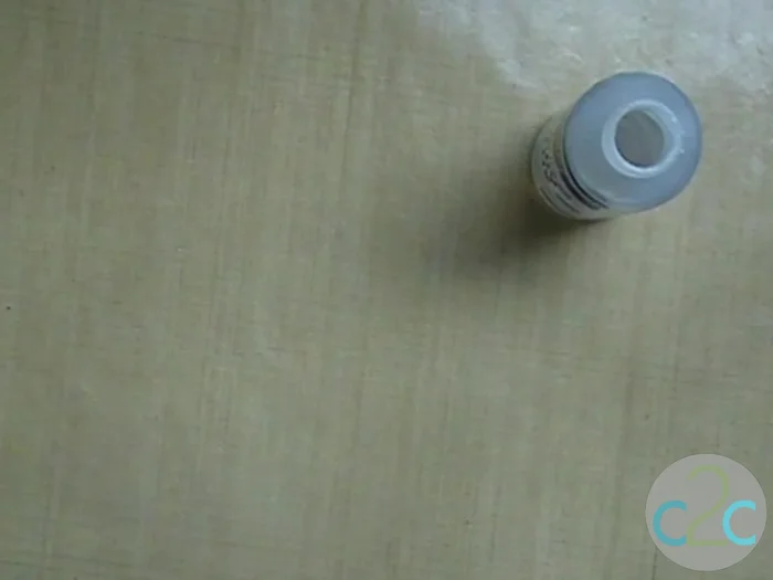 Let the glued napkin ring dry completely.