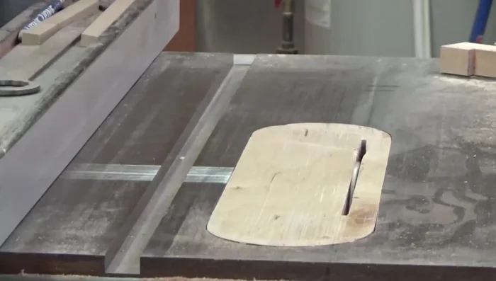 Cutting rabbits on mahogany and oak boxes using crosscut sled.