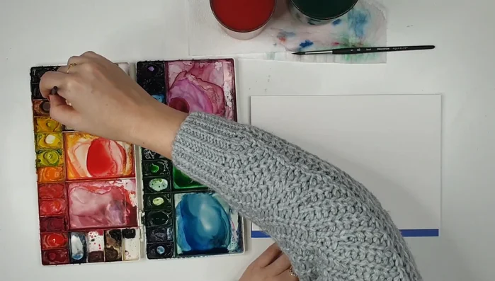 Vary the shades of green and blue leaves next to each other for contrast.