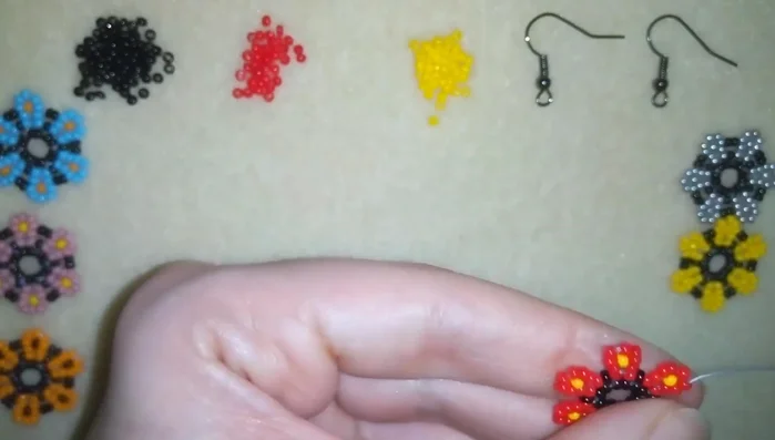 Repeat step 8 to finish the top of the flower.